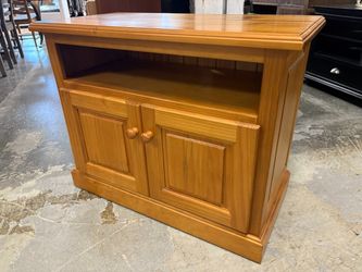 Knotty Pine 2-Door TV-Stand