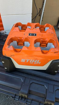 Stihl AL 301-4 Multi-Bay Battery Charger