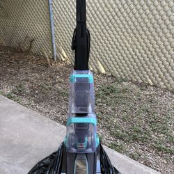 BISSELL CARPET CLEANER 
