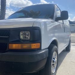 2004 Chevy Express 2500