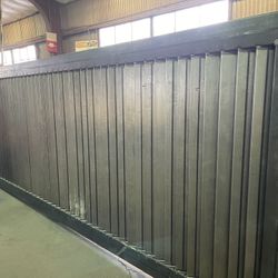 Custom Fencing 