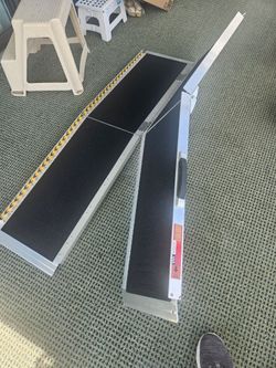 "NEW" Aluminum wheel chair ramp
