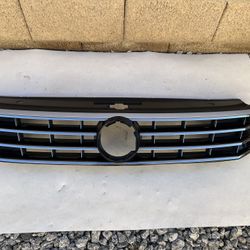 VW Passat Grill 2016-2018, OEM ORIGINAL VW Passat front bumper grill, grille 
