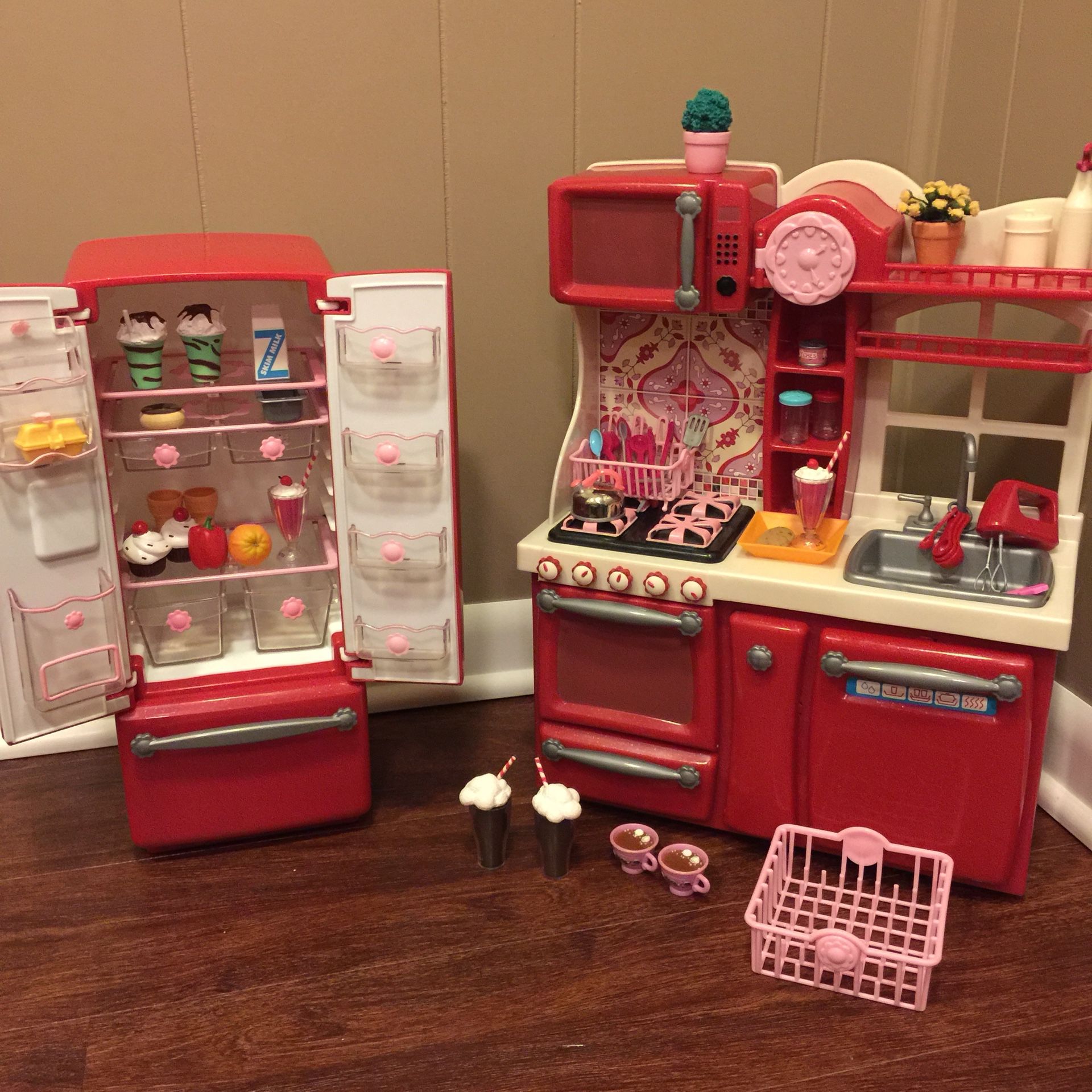 American Girl doll kitchen fridge & stove lots of food!!