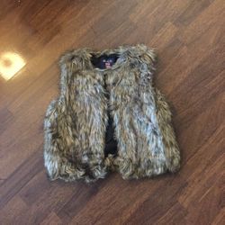 Girls Brown Fur Vest From Children’s Place Size L