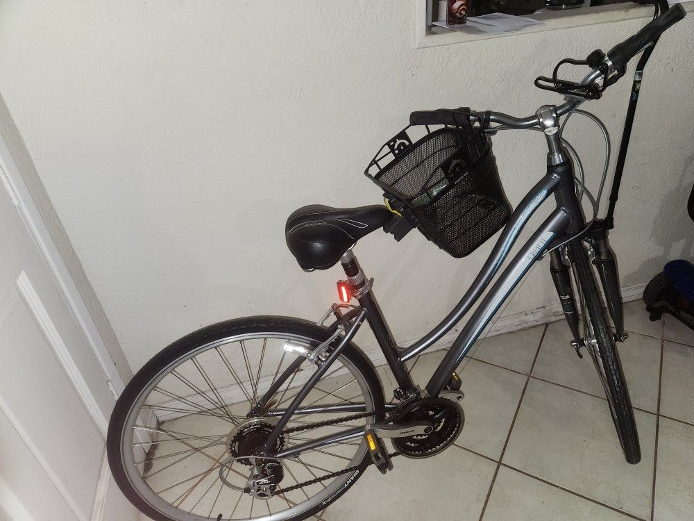 Giant Cypress Bike Womens