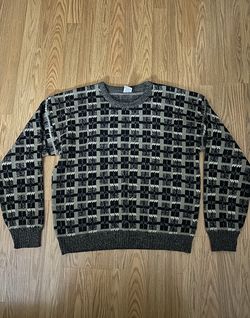 Vintage knit sweater