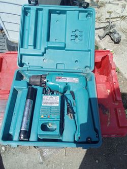 Makita electric cordless drill