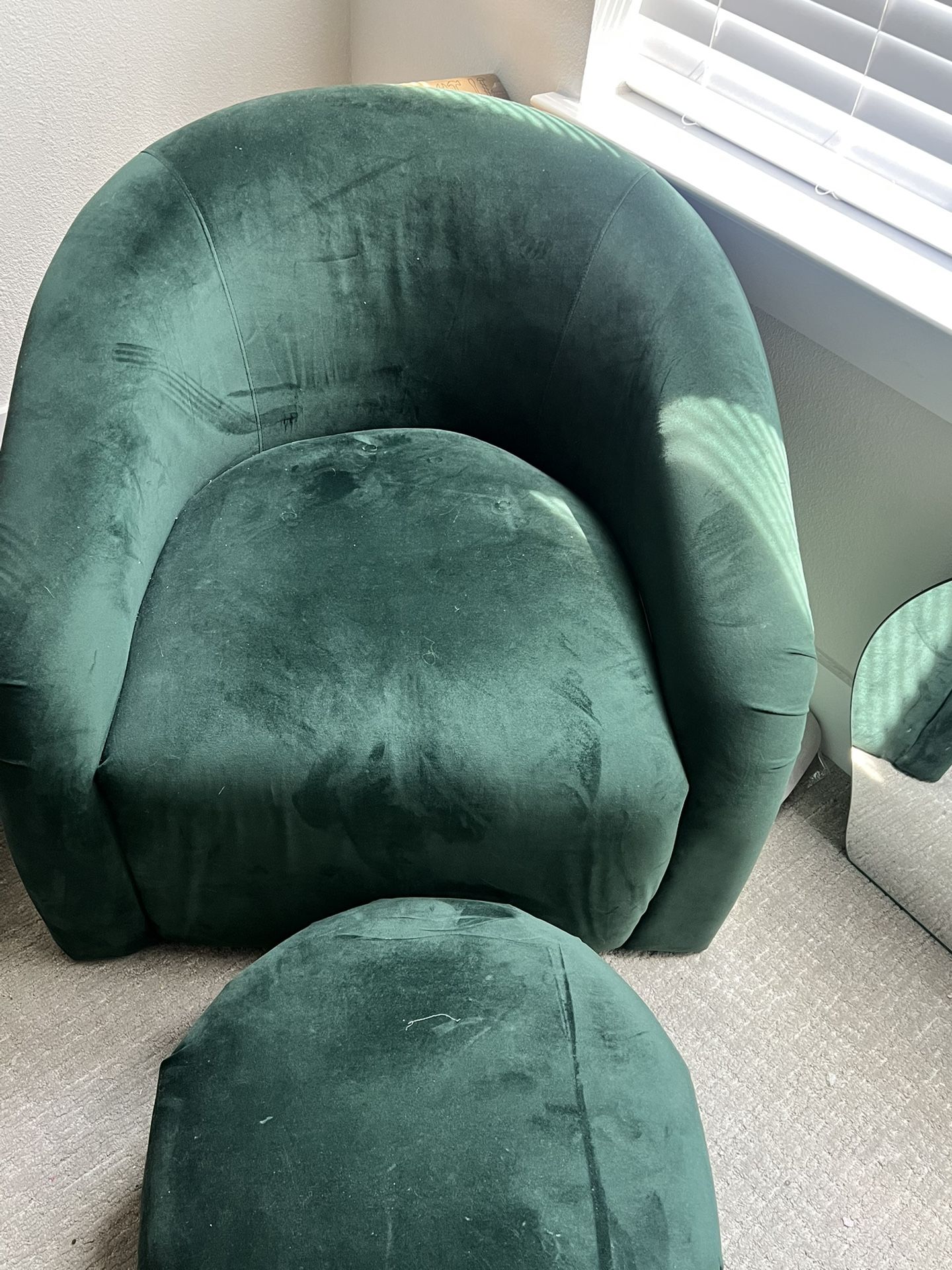 Accent chair and ottoman