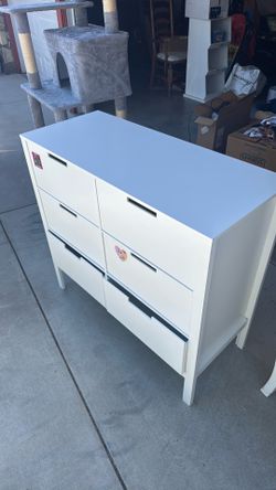 Dresser