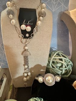 Pearl and Sliver Tone Tassel Necklace Set