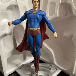 Superman Returns Statue