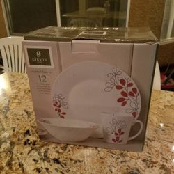 Gibson Scarlet Leaves 12-Piece Porcelain Dinnerware Set