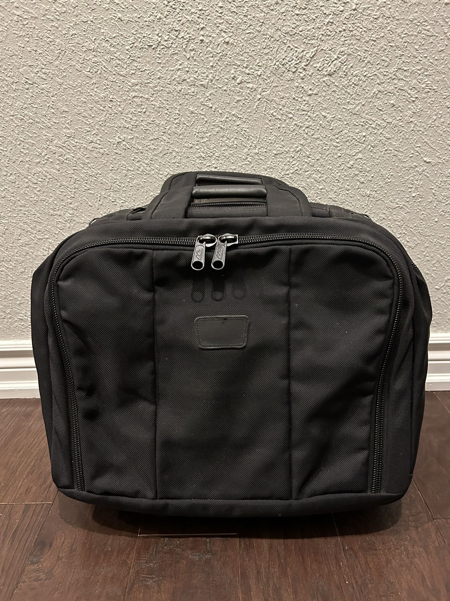 Brenthaven Carry-on Travel Laptop Roller Case