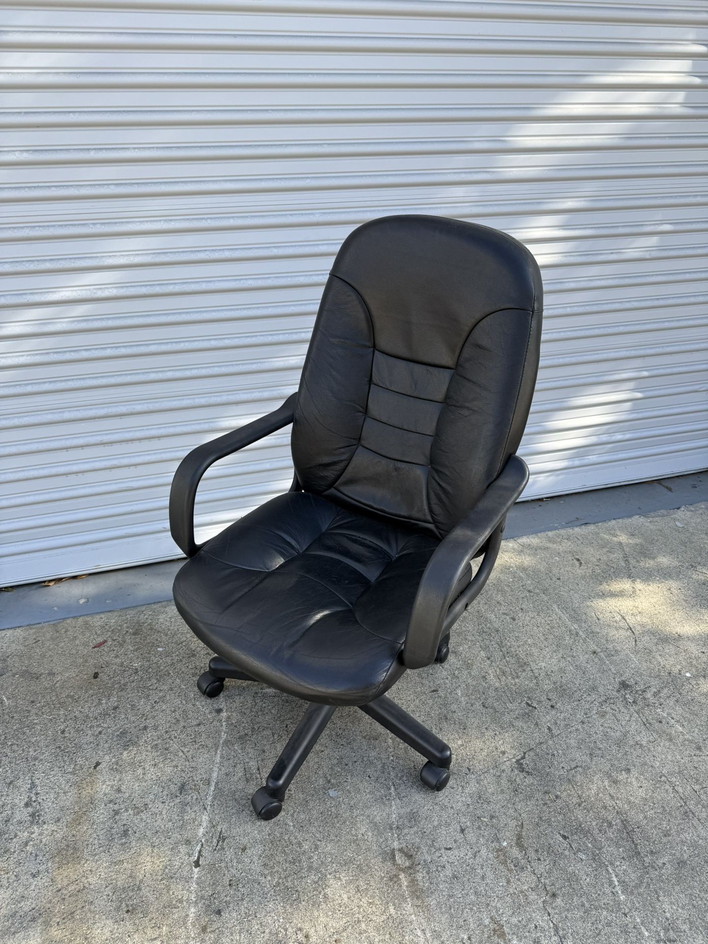 OFFICE DESK CHAIR