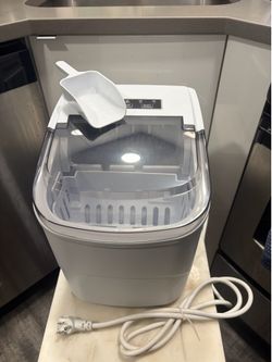 Portable Countertop Ice Maker - White