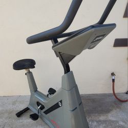 Life Fitness Commercial Workout Equipment Set