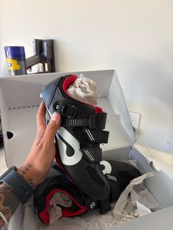 Peloton cycle shoes
