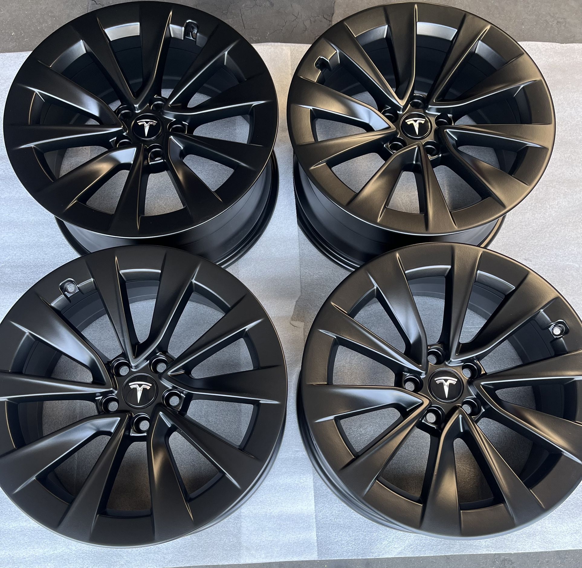 “19 Tesla Model 3 Satin Black Rims/Wheels Exchange