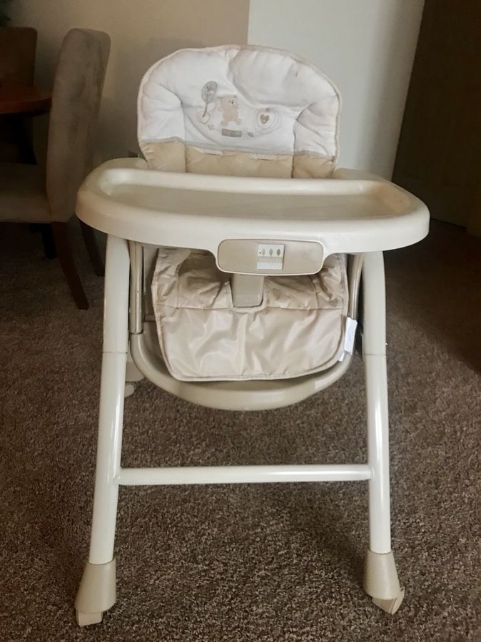 Nature's Purest Complete Comfort High Chair - Hug Me