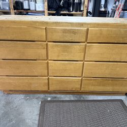 Dresser Free