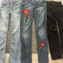 3 Pairs Women’s Jeans 