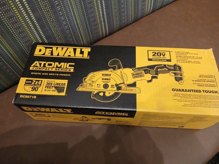 DeWalt 20V MAX ATOMIC 4-1/2 in. Cordless Brushless Compact Circular Saw Tool Only
