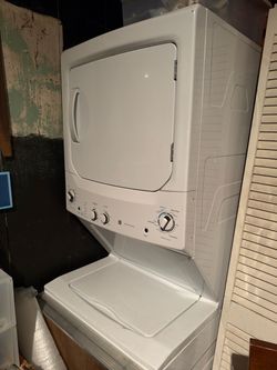 Stackable washer and dryer unit