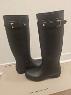 Hunter Boots Women size 9 Tall Navy Blue