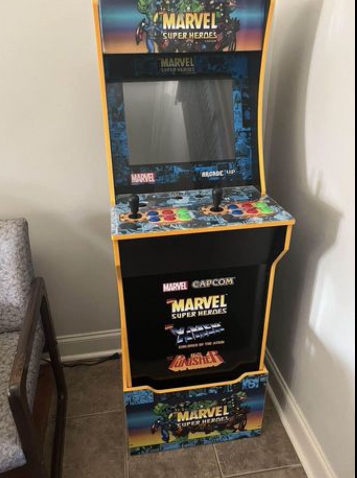 MARVEL Super Heroes Arcade 1Up Limited Edition WITH stool! 