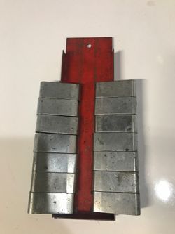 Rocker arm oil deflector clips