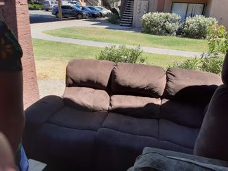 Couch set