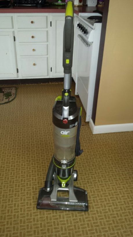 Hoover bag less steerable windtunnel vacuum