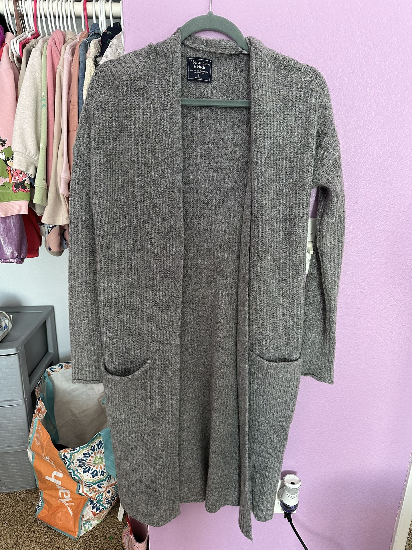 Abercrombie & Fitch Long Cardigan - S