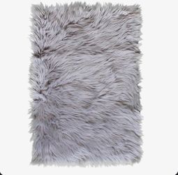 8’ x 10” Faux Sheepskin Fur  Washable Area Rug