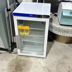 Lab Refrigerator With Glass Door