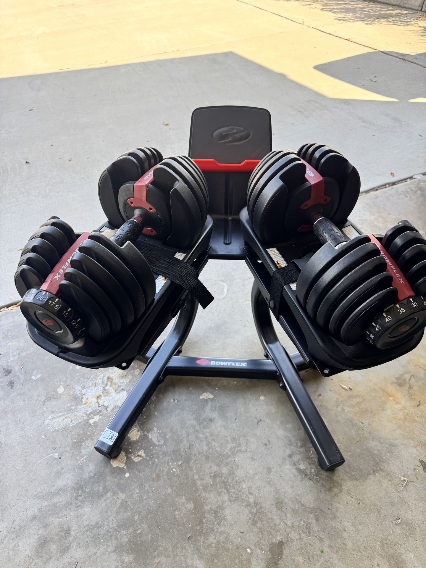 Bowflex 552 Dumbbells & Stand