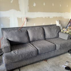 Couch With Pull Out bed
