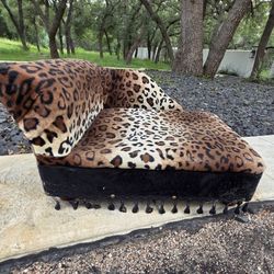 LUXURY DOG BED SOFA W/ 2 Small Cushions