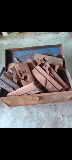 Antique molding, plainers.