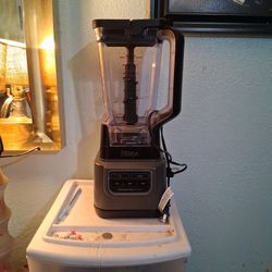 Ninja BE200 BLENDER 