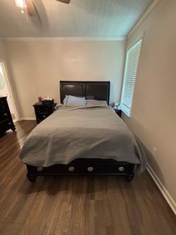 Queen bed set