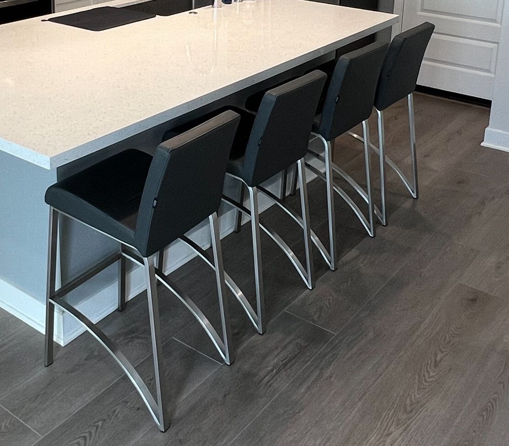 4 Zuri Contemporary Counter Stools