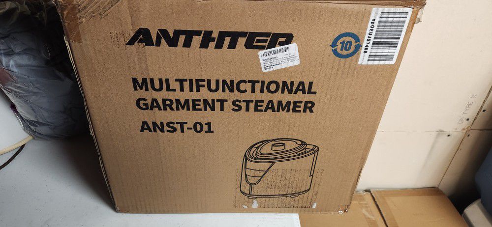 Garment steamer.. Brand new in the box..