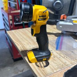 Dewalt Dcl040 Light