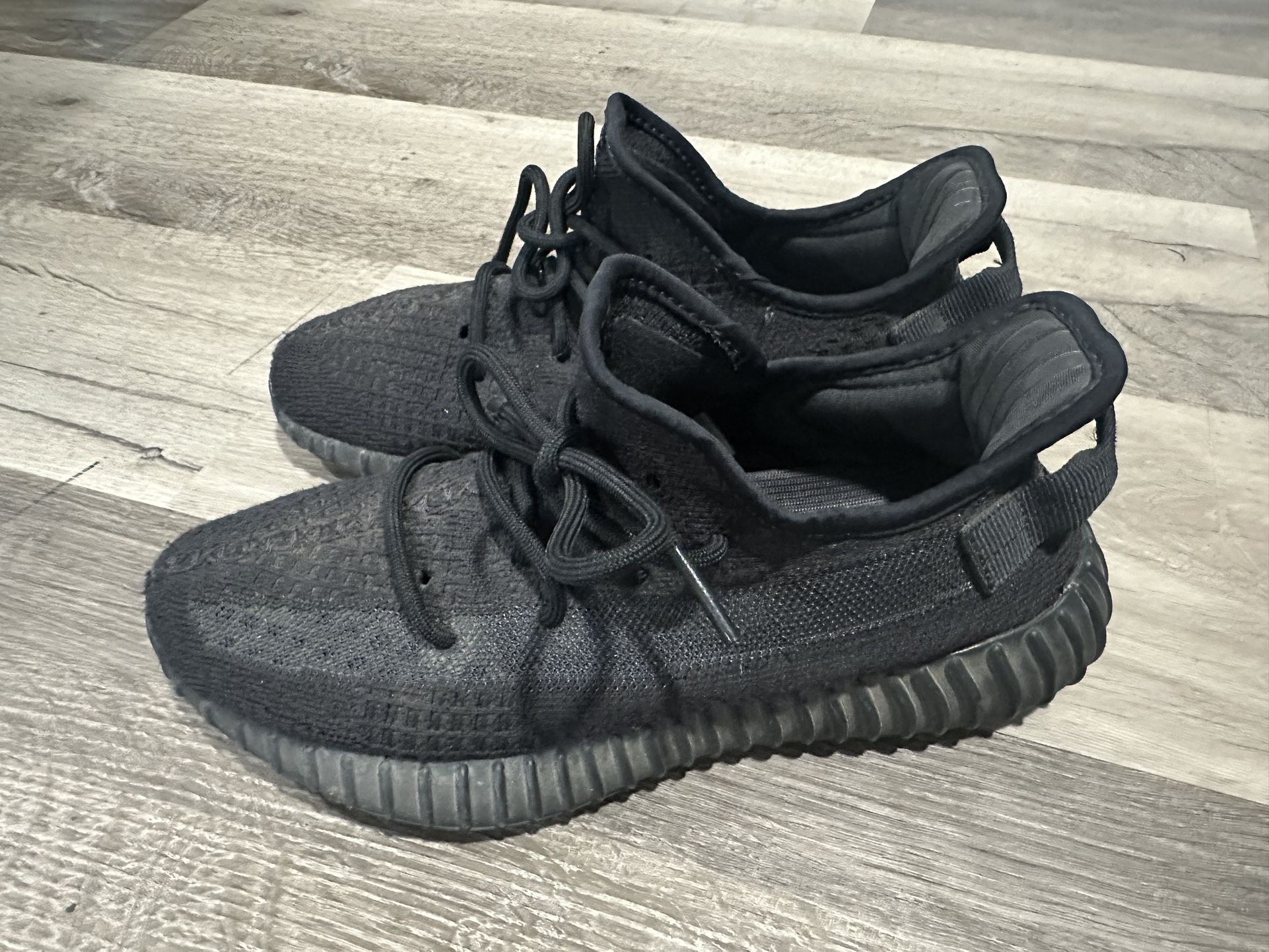 Yeezy Boost 350 V2 Onyx for Sale in Thornton, CO OfferUp