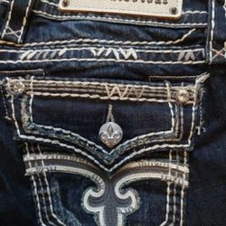 New Rock Revival Women  Essie Jeans 27x32 Easy Straight 