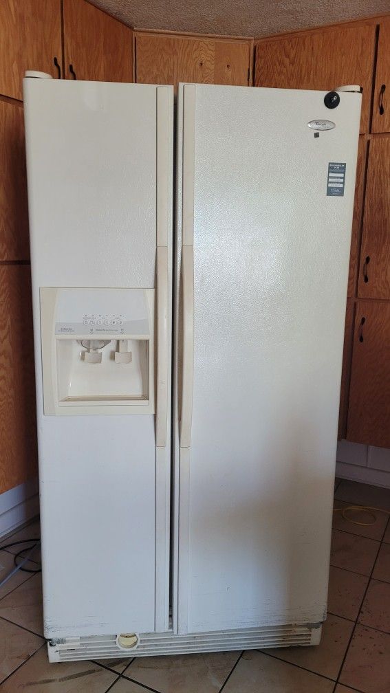 Whirpool Refrigerator, Freezer And Ice-maker