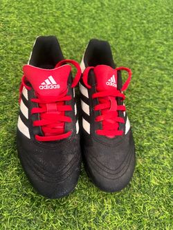 Soccer cleats