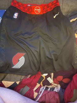 Men’s small trailblazers shorts